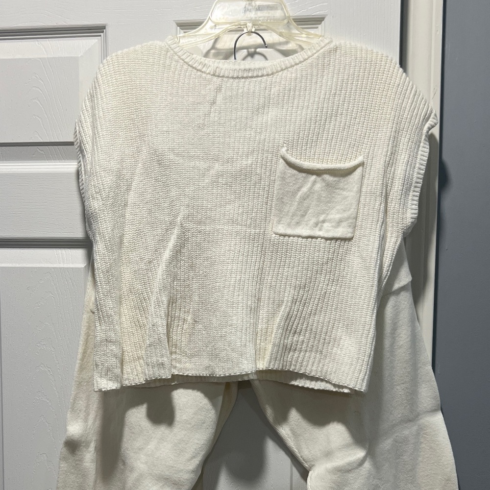 Women's Small Cream Knit Sweater & Pants Set with Pockets
